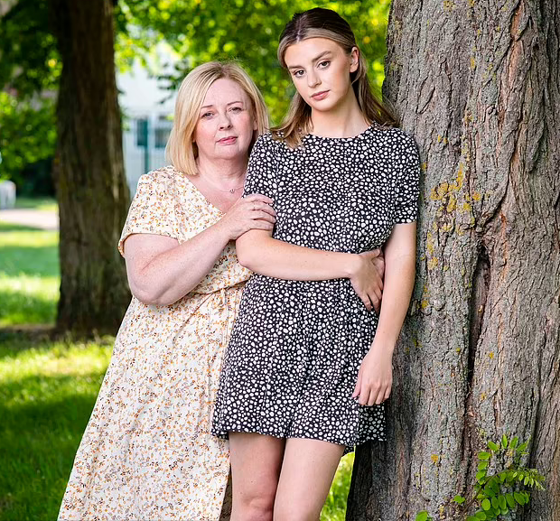 公牛队 英国女孩酒吧被下药,吸血鬼式发疯惨状吓坏妈妈