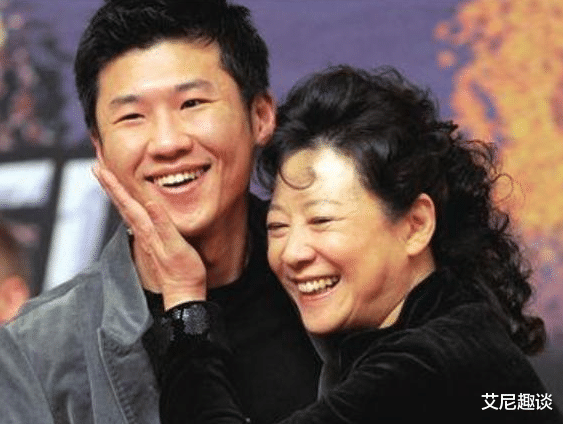 娱乐圈|不整容，不“拼妈”，“司命星君”演了15年的配角，终于成功逆袭