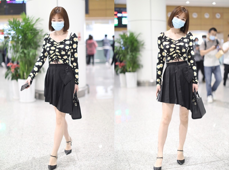 穿衣搭配|不刻意秀身材的柳岩更美了，穿紫色“氛围感”衬衫，少女感满满