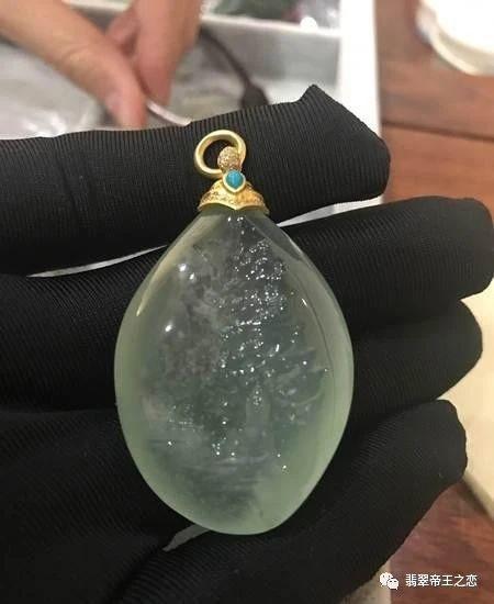 翡翠|润祥翡翠·翡翠选购不能只买色，这几点必须考虑。