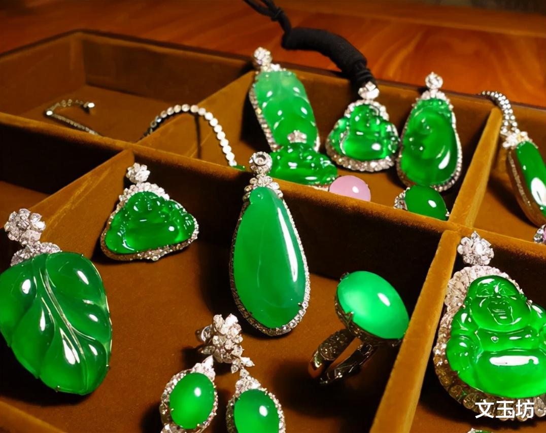文玩|哪种翡翠有收藏价值
