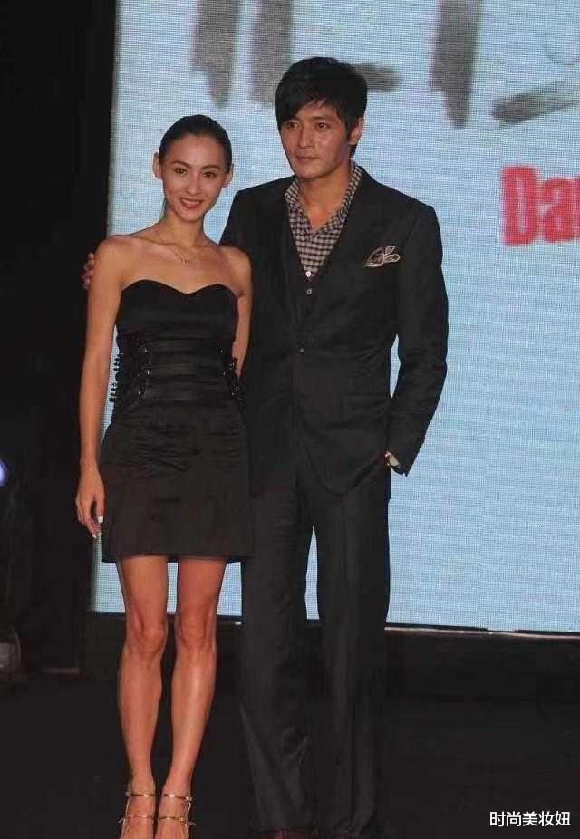 张柏芝|张柏芝瘦了更加惊艳，穿黑色抹胸连衣裙很骨感，美得让人羡慕