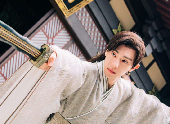 杨紫|网传杨紫主演的顶级大剧要来了，男主是一线顶流，这阵容不追都亏