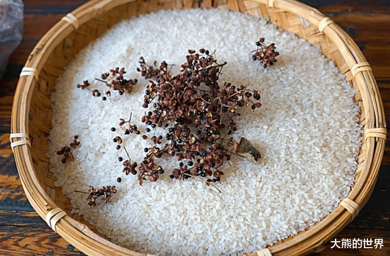 植物|夏天大米生虫怎么办？分享3个好办法，放一年都不生虫，很实用