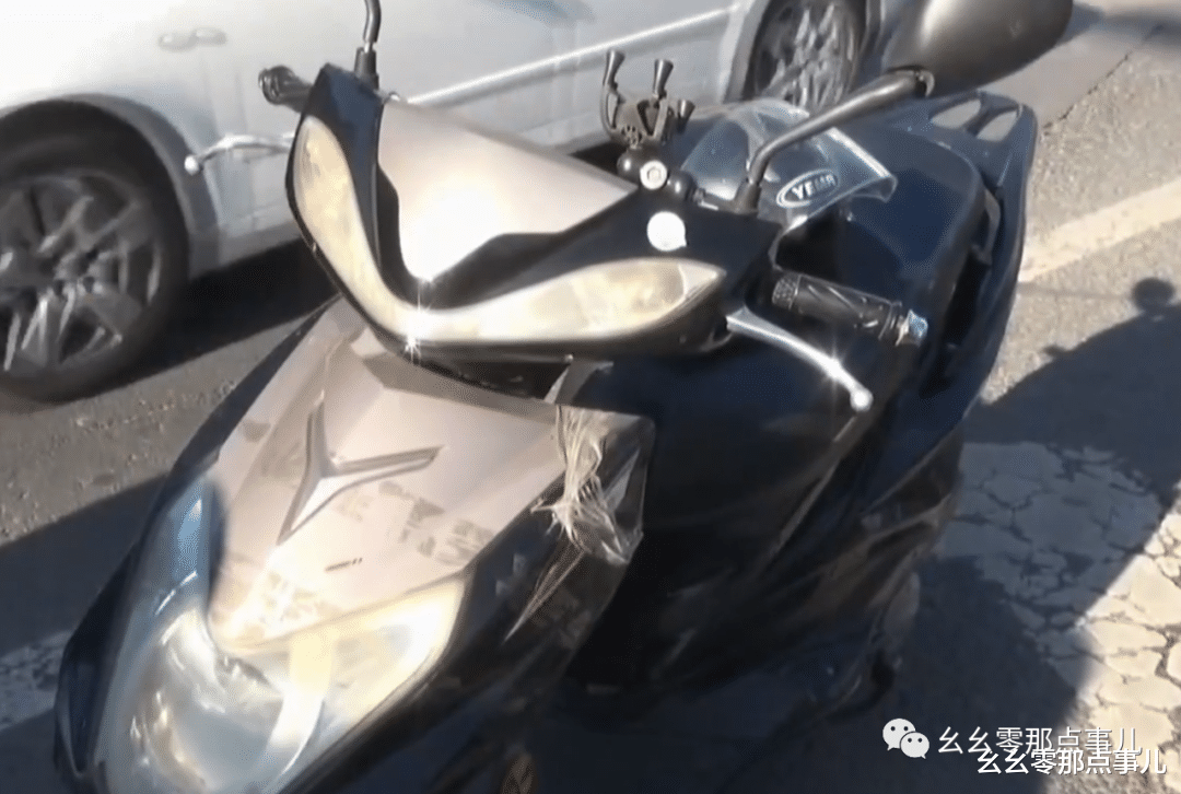 幺幺零那点事儿 摩托骑手闯四环，耳机一戴骑得欢！两耳不闻警笛声，北京交警无语