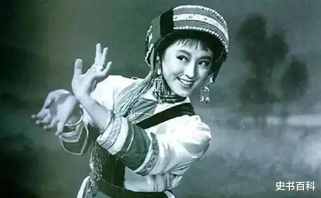 斛珠夫人|一代美神杨丽坤精神失常，28岁未婚，因药物关系一度胖到180斤