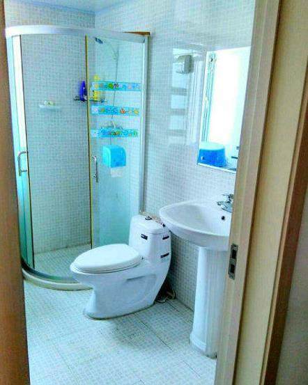 老公花2万多装修的婚房,一进门看到客厅,都没脸让朋友来玩!