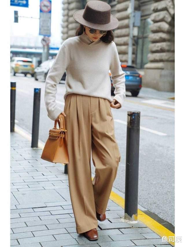 鱼司辰 喜欢拖地西装裤的小仙女们集合了！与这几双鞋子搭配，超级显脚小