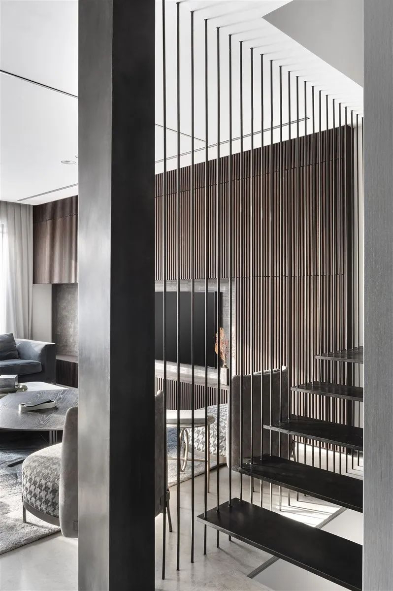 |320㎡极简私宅，简单色彩呈现高雅质感