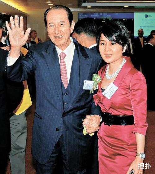 担扑 何鸿燊大太太下场如此惨，并非蓝琼缨害的，而是娘家太强势导致的