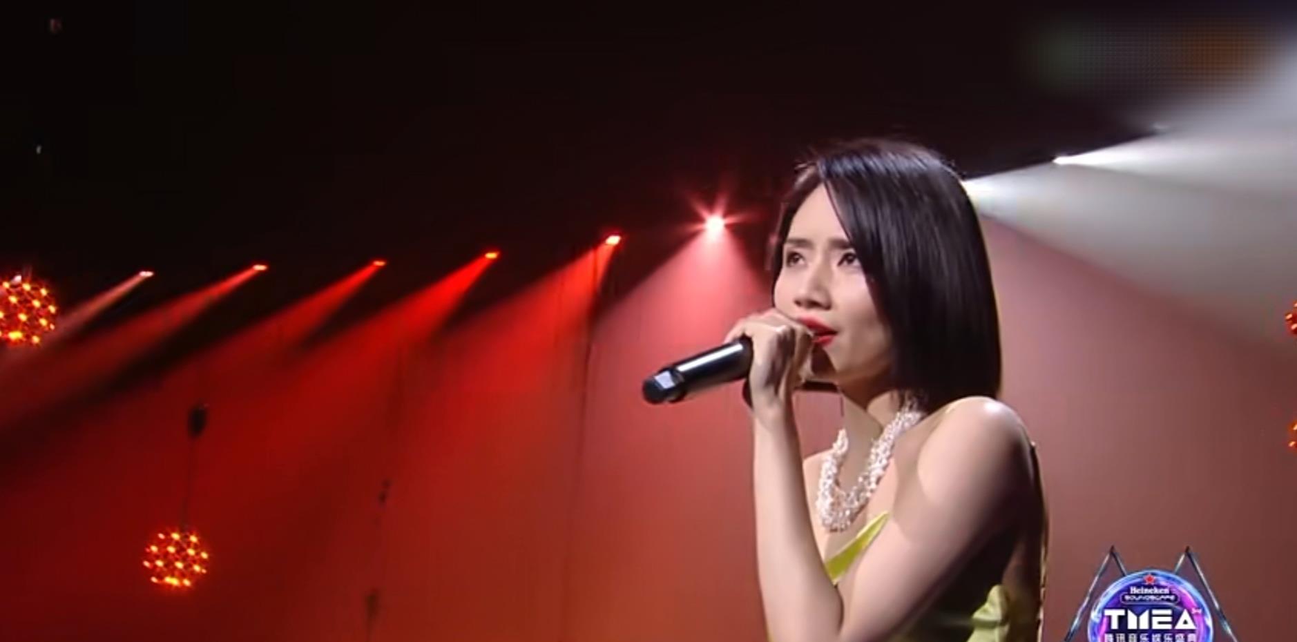 刘惜君|咖位不高的刘惜君，凭啥拿到了最具影响力内地女歌手奖？