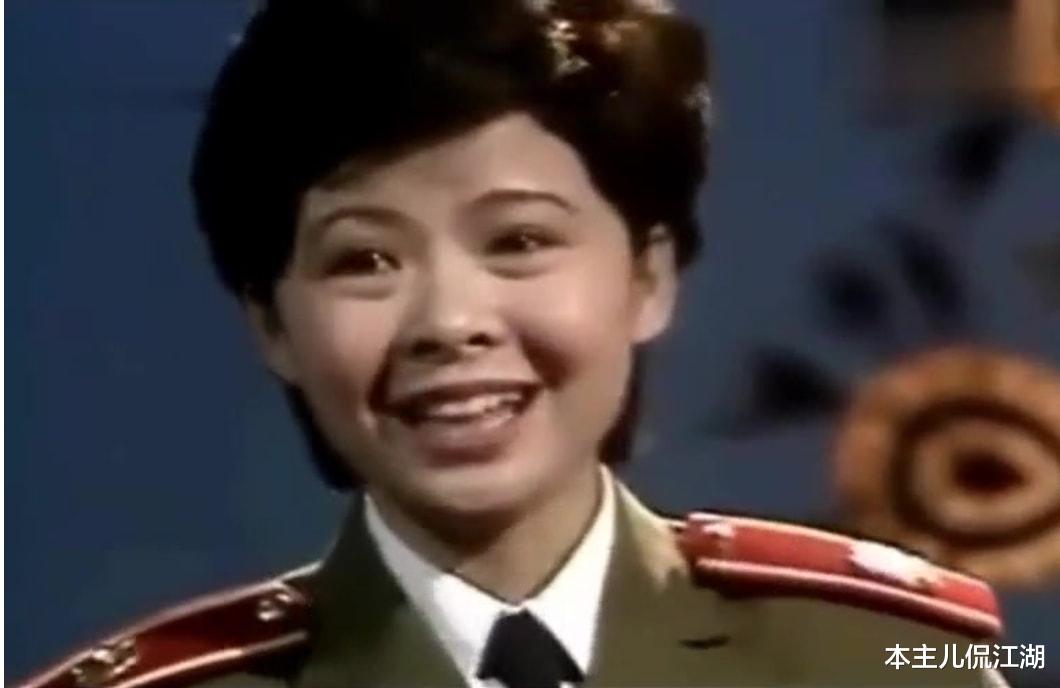 春晚|董文华“毁灭史”，她到底经历了什么？