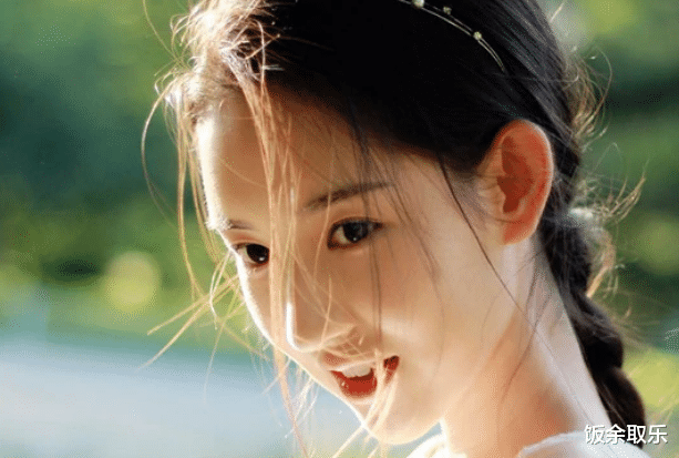 王玉雯|长相清纯甜美的王玉雯，从小学习芭蕾舞，可塑性很强