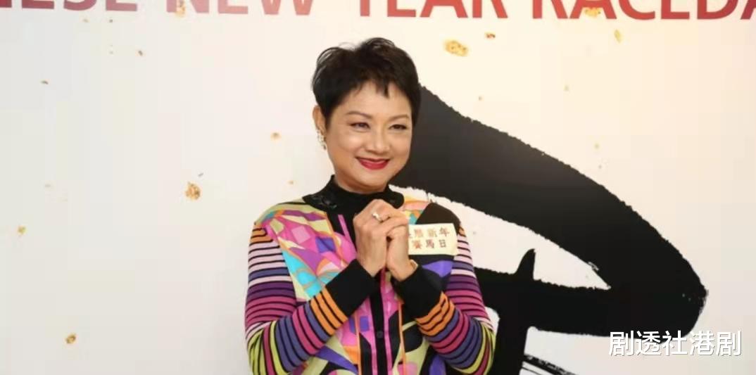 叶丽仪|惊喜！73岁香港知名女歌手罕见露面献唱，曾不幸患上乳癌历经坎坷