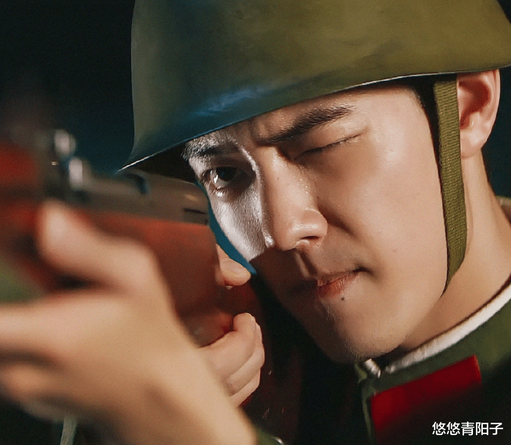 肖战|肖战小寒惊喜大放送，四分钟疯狂猜左右，蓝色毛衣温柔又秀气！