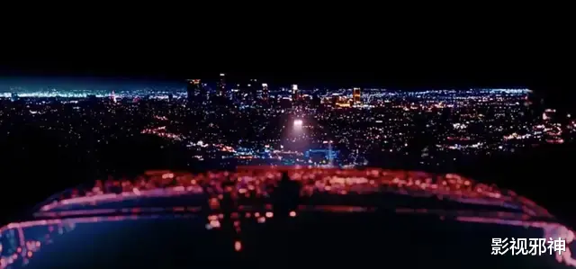 梅根·福克斯|看完这部养眼新片，又被吸干了……