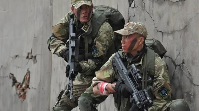 宋轶|《亮剑》主演甘当绿叶，《特种兵》班底制作，这部军旅剧牌面不错