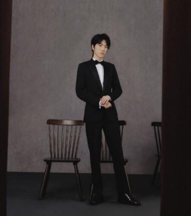 张壹男|陈婷基因赢过张艺谋！大儿子进军娱乐圈，拍高奢大片颜值太像妈妈