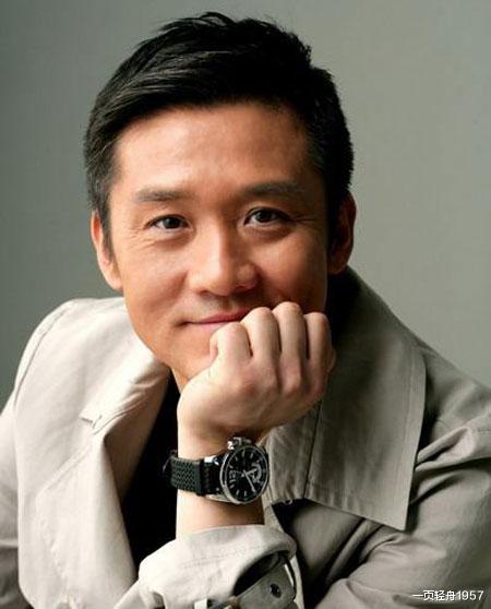 周深|黄志忠在现场怒斥年轻学员你算老几，现在看起来他完全有这个资格