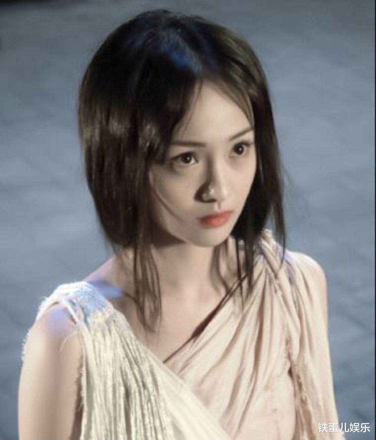 明星|那些刚出道时很美，但很快长残了的女明星们