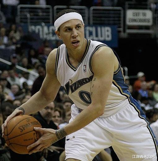 女孩 强如诺天王98年首轮第9顺位被选中，那排在他之前的8人成就如何？