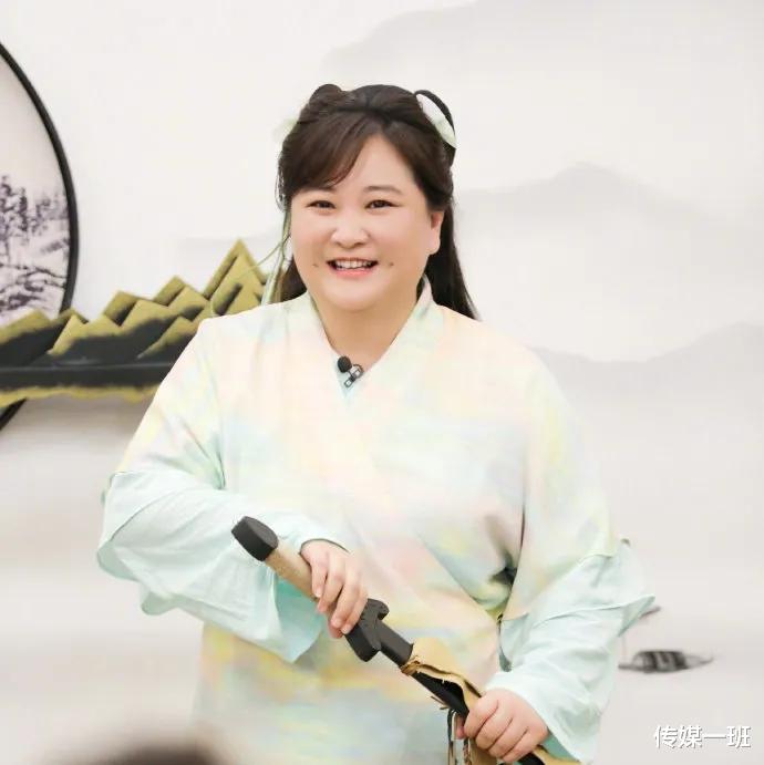 贾玲|贾玲，你什么时候拍《你好，贾丹》？