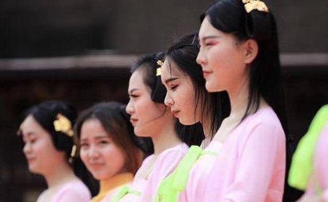 横店|横店20万群演现状：90%高中没毕业，美女泛滥成灾，懒汉光棍遍地