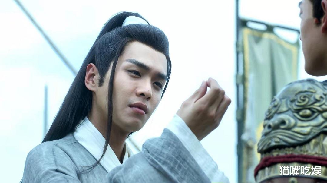 王一博|《雪中》徐凤年扇世子耳光：嚣张背后，我发现他比徐骁手段高明