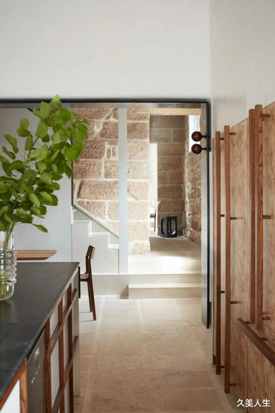 住进19世纪末的历史建筑 每一件家具都像展品