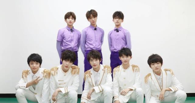 刘耀文|刘耀文严浩翔入选重庆校草大赛，票数让人骄傲，文文“一骑绝尘”