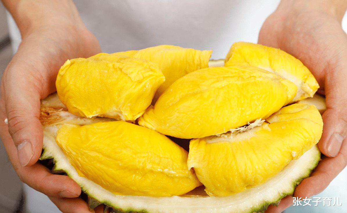 张女子育儿|入秋后想要孩子长个子,柿子等水果少给宝宝吃,再营养也不行