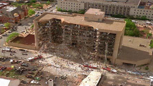 美國政府大樓遭受恐怖襲擊，被7000磅炸藥炸得面目全非，848人傷亡-圖2