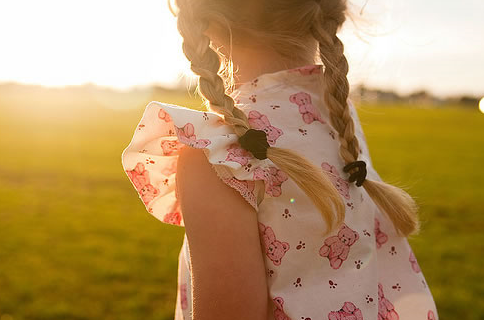 知一先生|新生儿取名：清新雅致，落落大方的女孩名字大全