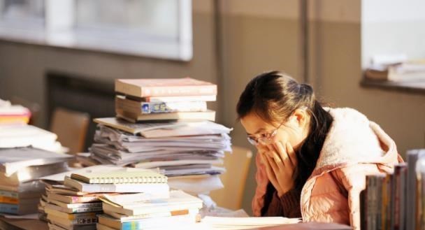 雪落无尘谈|2022考研有“限制”，英语四级或成门槛，学生户籍所在地也有讲究