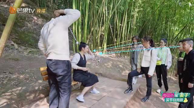 秦海璐|43岁的秦海璐：每月给丧子丧夫的婆婆生活费，以后我就是您亲女儿