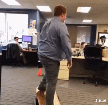 丁其琛|神回复:来表哥家玩,感觉我好像喜欢上表嫂了,怎么办