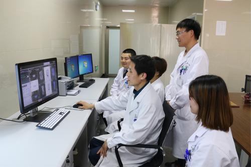 铠甲护士|号称“15分钟就能查出肿瘤”的PET-CT，为什么很多医生不建议做？