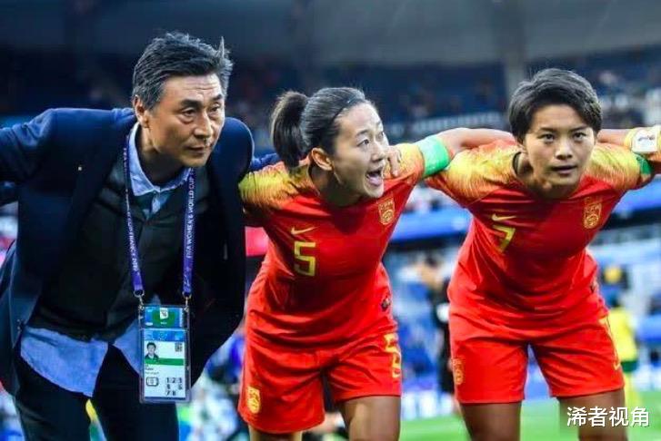 贾秀全|贾秀全正式回应! 女足半场0-2落后原因曝光, 1决定让王霜导演大逆转