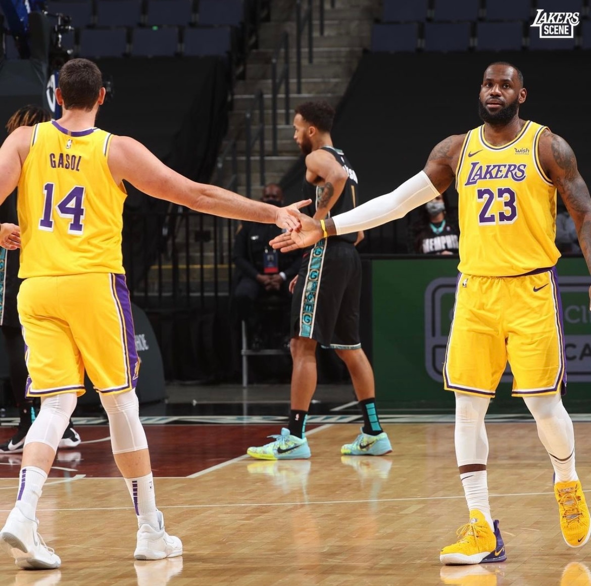 安东尼·戴维斯|湖人94比92灰熊!有谁注意戴维斯赛后发言,这12字太扎心黑粉