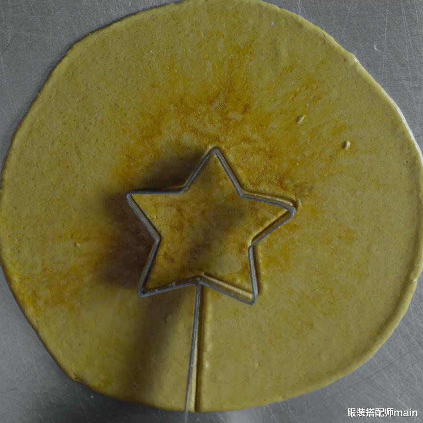 服装搭配师main 孔刘：韩国最会挑剧本的男人！演鬼怪大叔圈粉无数，43岁仍是少年