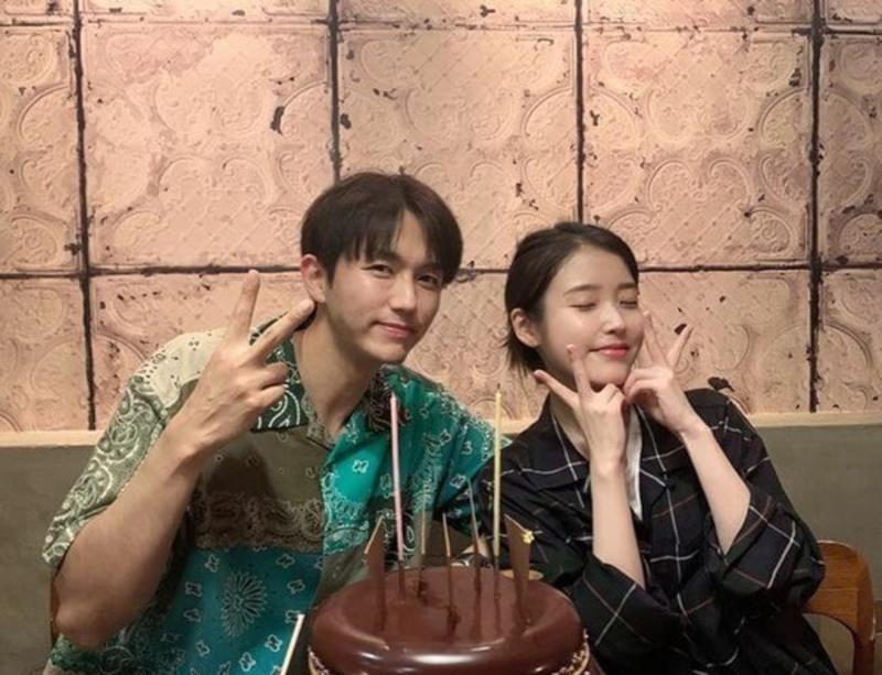 李智恩|1.5亿韩元买辆车给父亲，IU家不用女儿辛苦钱，青春笑容不心酸