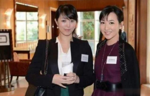 郭晶晶|郭晶晶“隐藏”多年的小姑子，原来是她，难怪霍启刚一直不公布