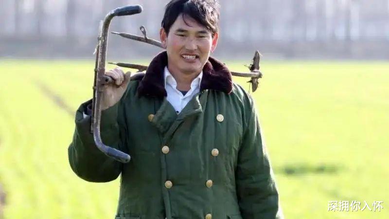 林生斌|大衣哥“老底”被揭，昔日恩人发长文痛斥：台上朴实，台下肮脏，怎么回事？