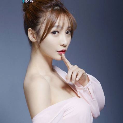 李湘|盘点娱乐圈十大美女，迪丽热巴居然进不了前三？