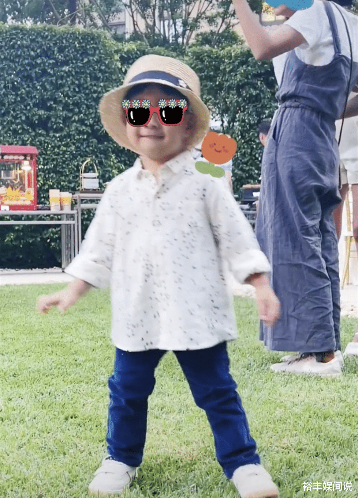 安以轩|安以轩带儿子66参加聚会！现场展现新学的舞蹈，摇手扭臀有模有样