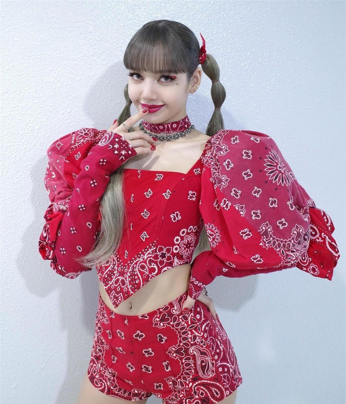 lisa|BLACKPINKLisa为自己的辫子引起的争议，向粉丝道歉！
