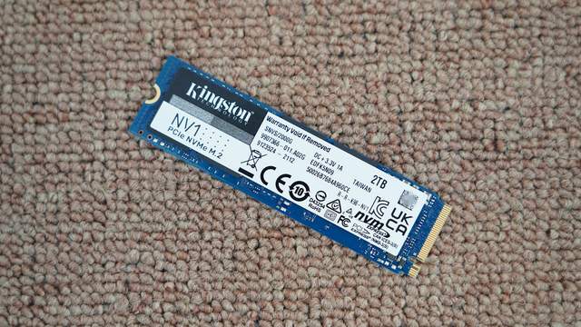 显卡|显卡太贵买不起？用AMD 5700G打造了一台能玩暗黑二重制版的ITX主机
