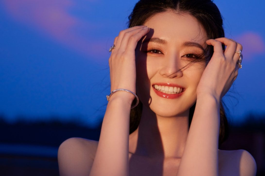 欧美明星|龚俊又一部新剧杀青，海报与乔欣cp感十足，却遭双方粉丝“互怼”