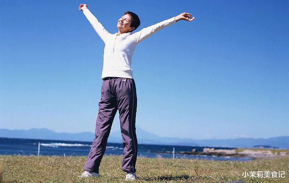 明日小雪，记得“多吃6样，少食2样，勤做3事”，养精蓄锐好过冬