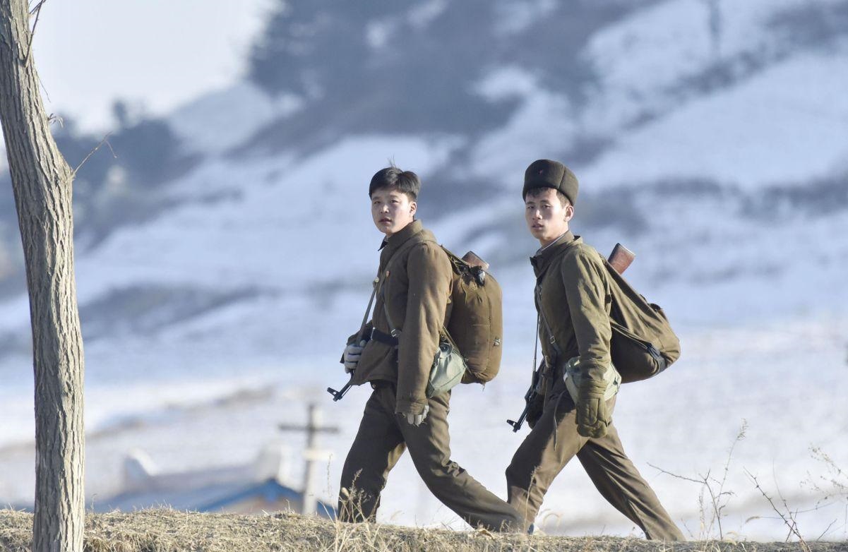 若無外力幹擾，朝鮮打得過韓國嗎？其實看邊境上的士兵對比就懂瞭-圖5